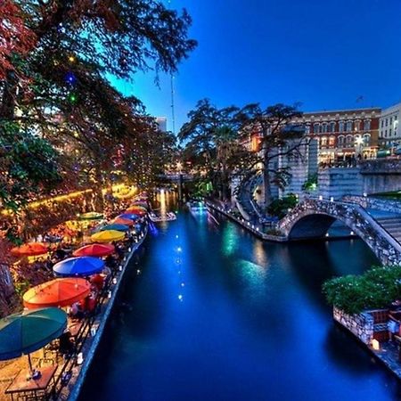 Adorable 2Br Guesthouse Close To Riverwalk And Dt San Antonio Bagian luar foto