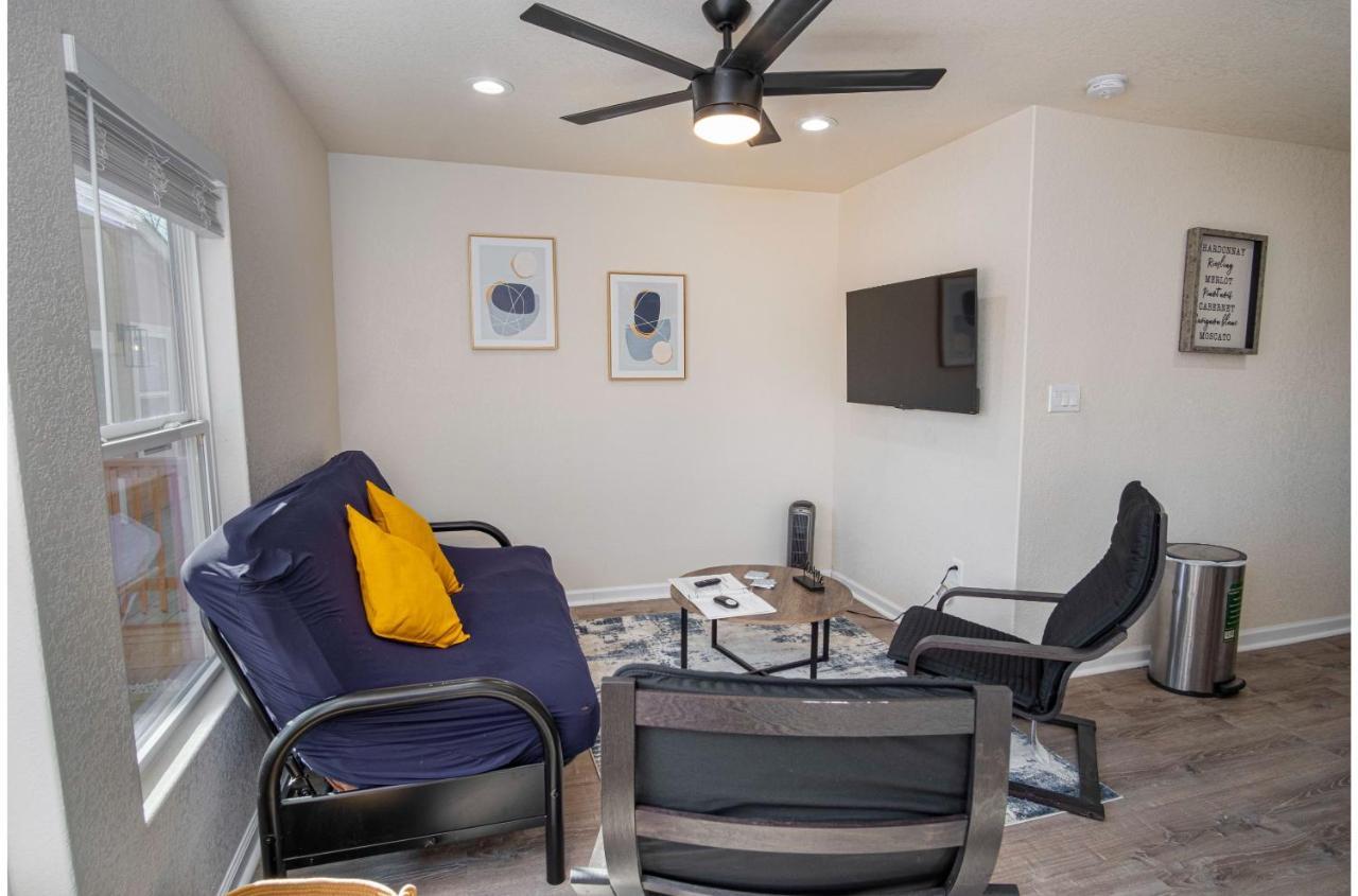 Adorable 2Br Guesthouse Close To Riverwalk And Dt San Antonio Bagian luar foto